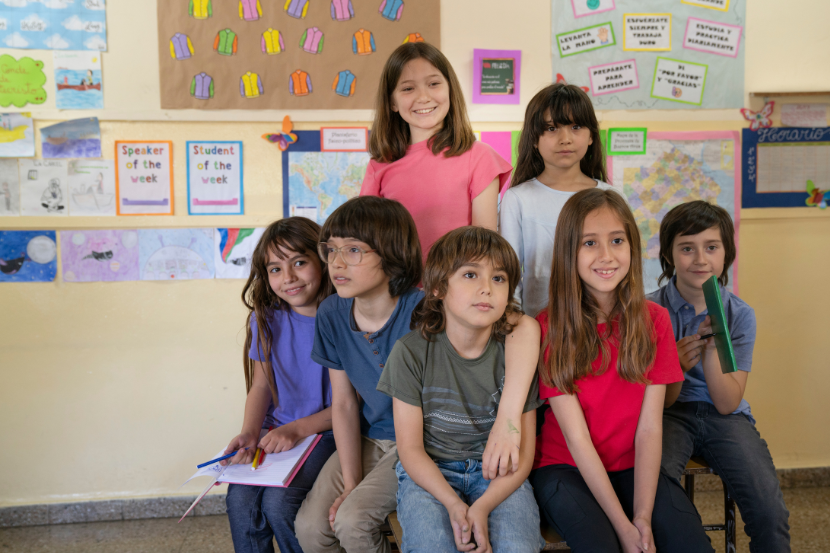 grupo de alunos na escola
