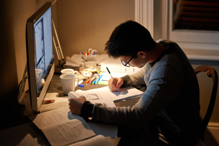 como montar rotina de estudos adolescente estudando em casa