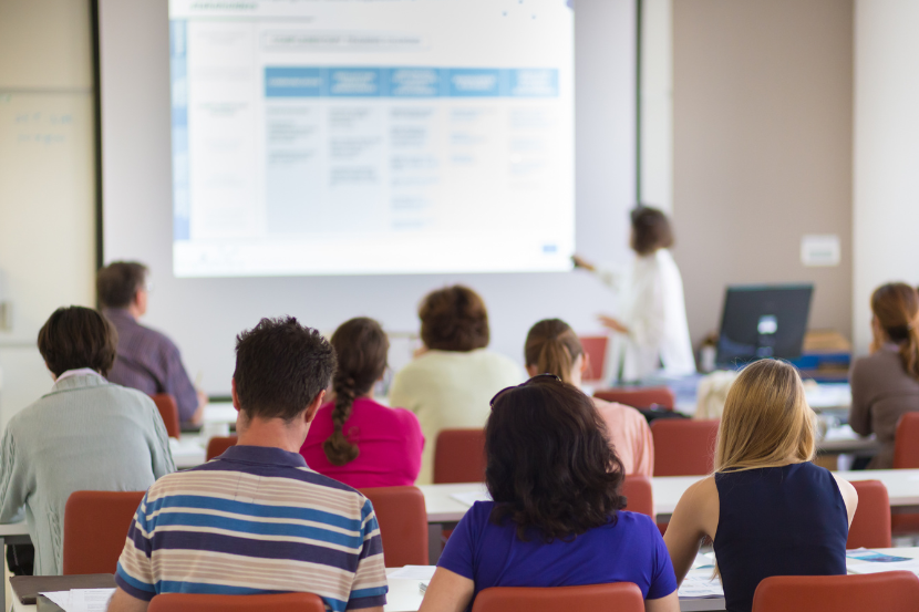 quando fazer cursinho pré-vestibular alunos em sala presencial de cursinho pré-vestibular